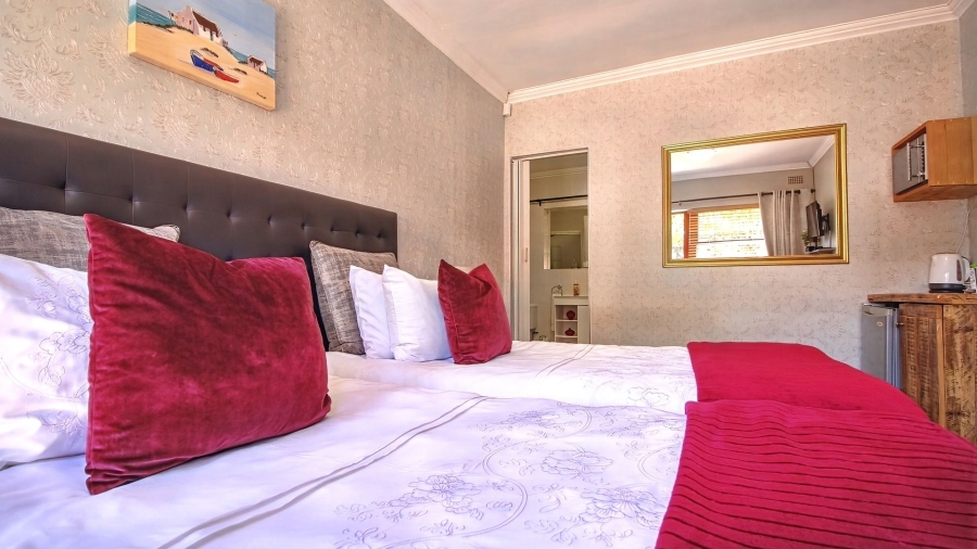 7 Bedroom Property for Sale in Vredenburg Western Cape